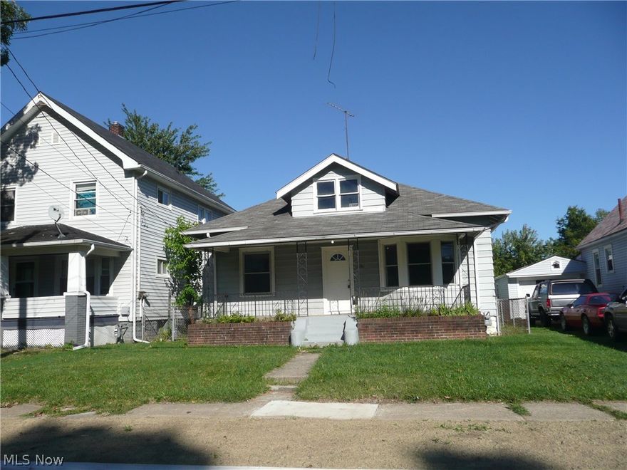 Fresh paint, new carpet, new kitchen floor