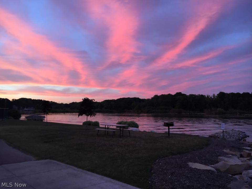 Aurora Shores - Residential