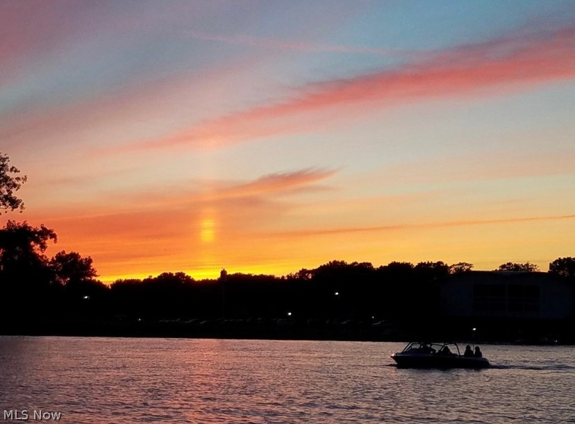 Aurora Shores - Residential