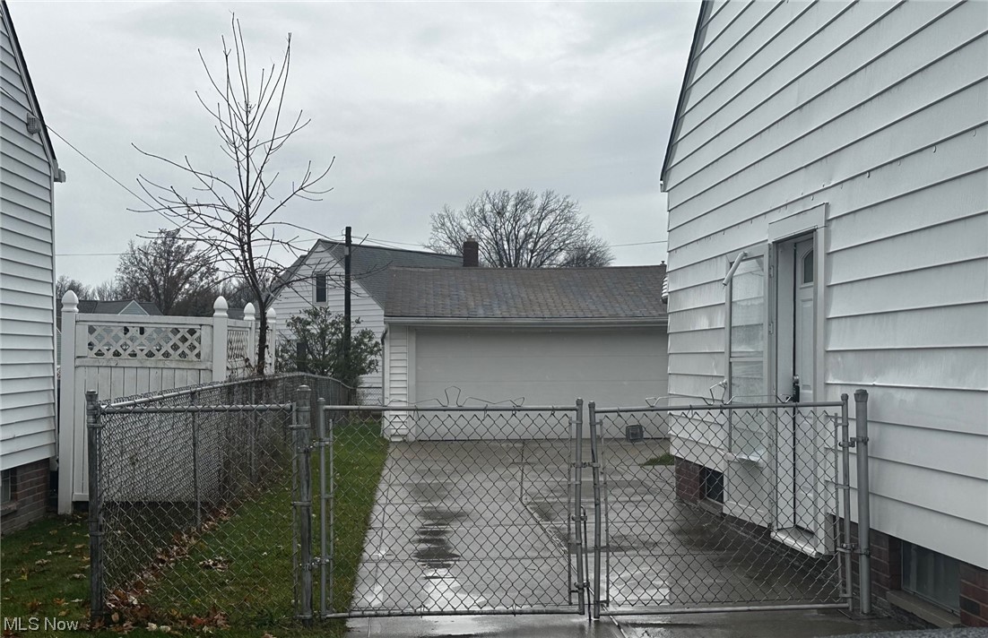 Howard Homes Sub - Residential