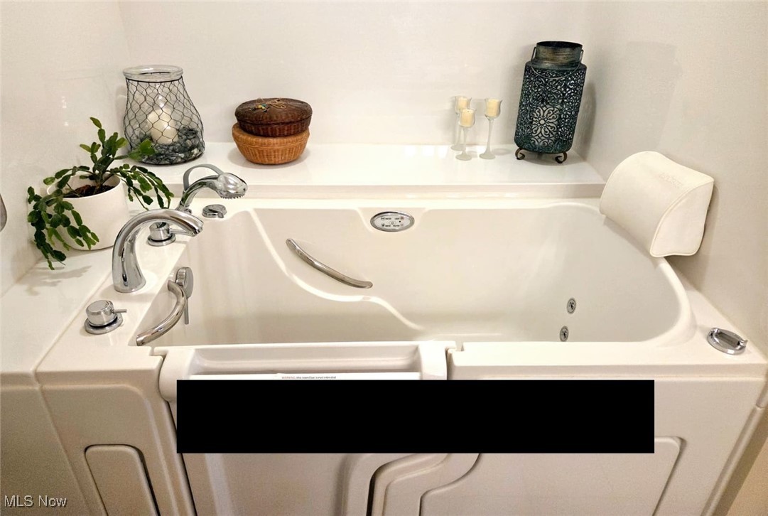 North Pt/Hunters Xing Condo - Residential