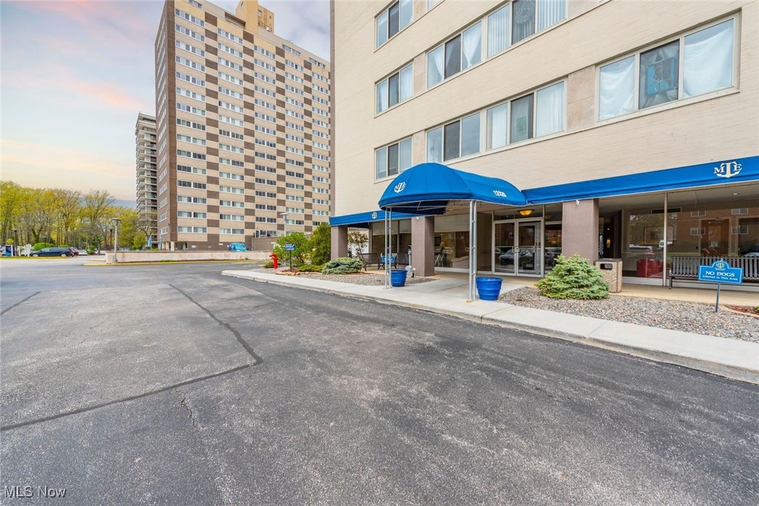 Marine Towers East Condo - Residential Lease