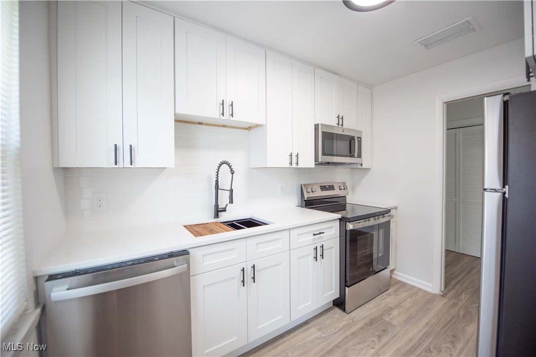 Shaker Villas/Ohio 02 Condo - Residential