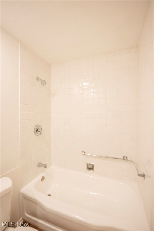 Shaker Villas/Ohio 02 Condo - Residential