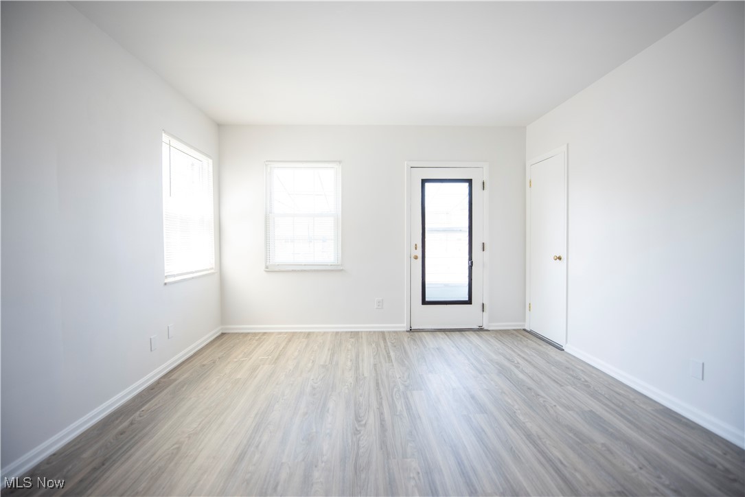 Shaker Villas/Ohio 02 Condo - Residential