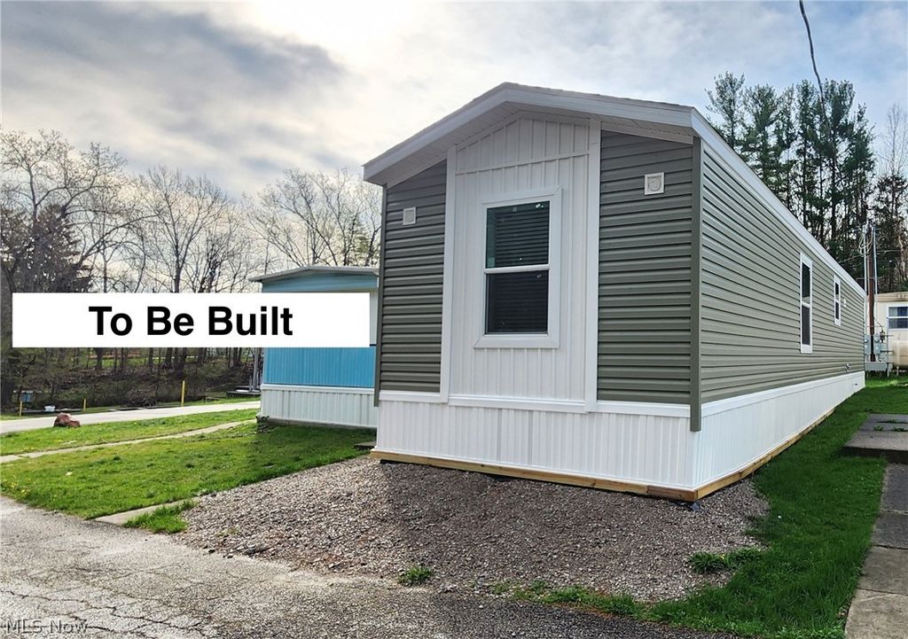 Photo of 9735 Chillicothe Road #10, Kirtland, OH 44094 (MLS # 5207224)