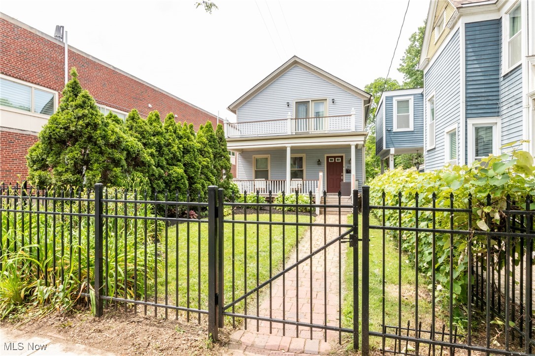 1522 W 32nd Street