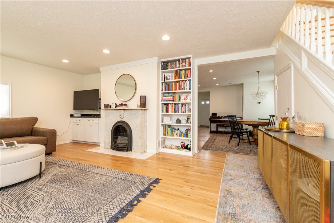 1522 W 32nd Street