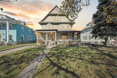 Photo for 521 E 2nd Street