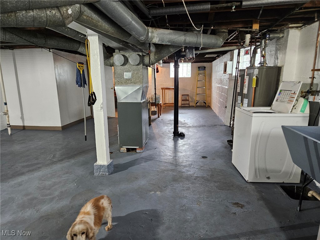 Kellogg/West Tremont - Residential Income