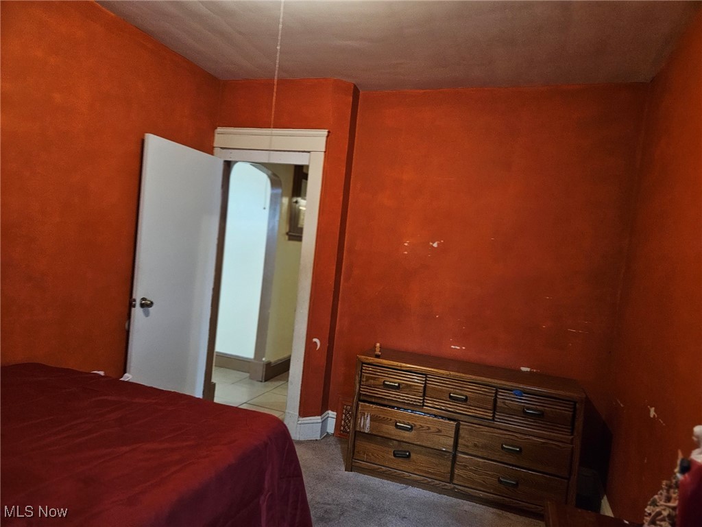 Kellogg/West Tremont - Residential Income