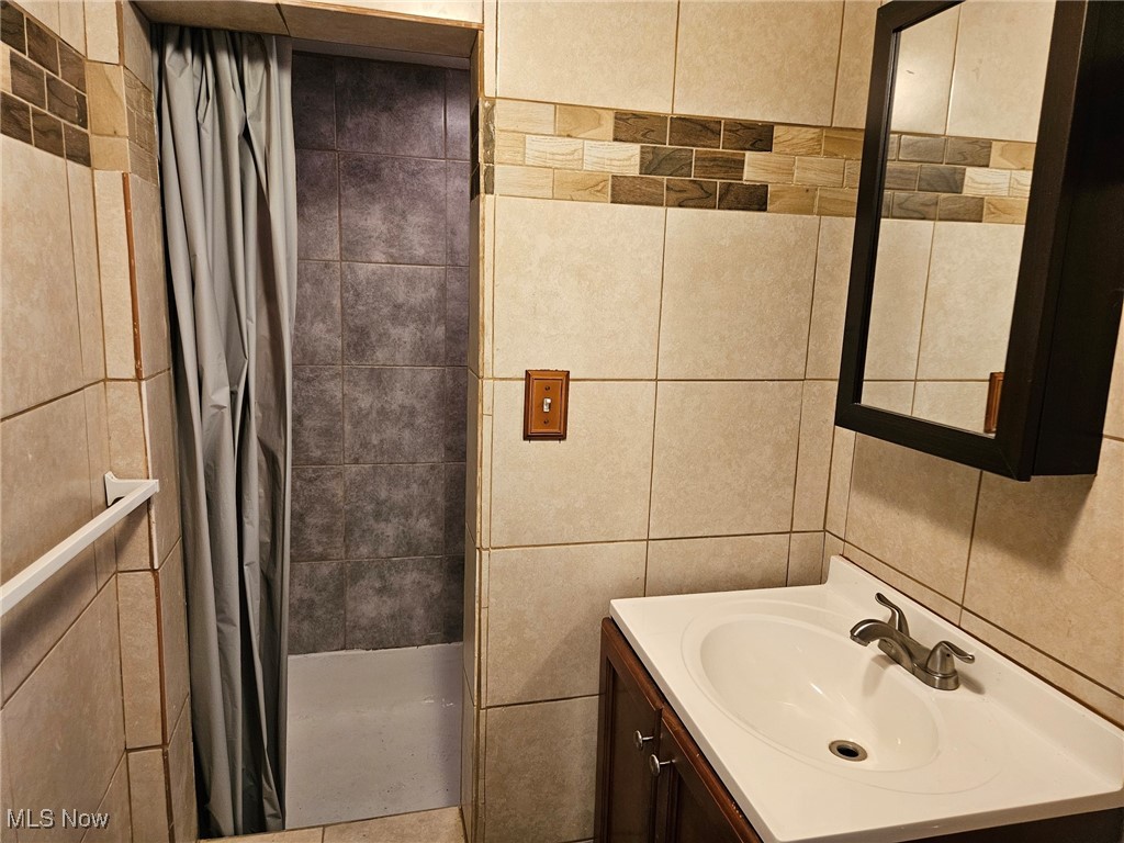 Kellogg/West Tremont - Residential Income