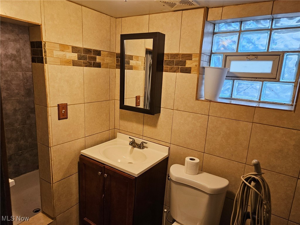 Kellogg/West Tremont - Residential Income