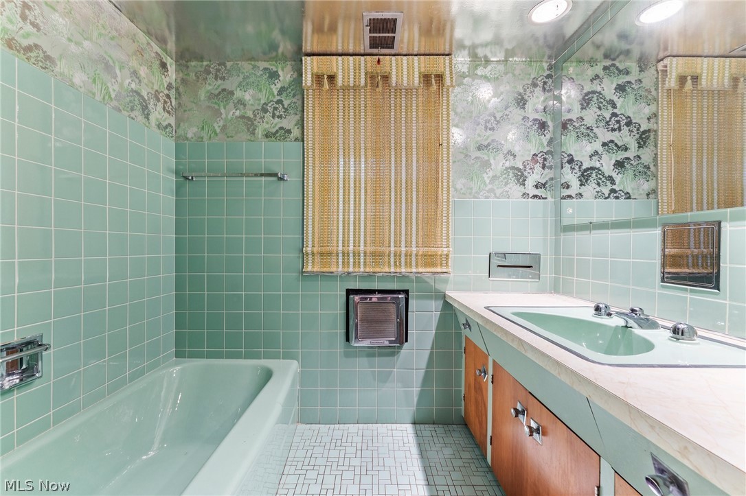 University Pkwy Resub 01 - Residential