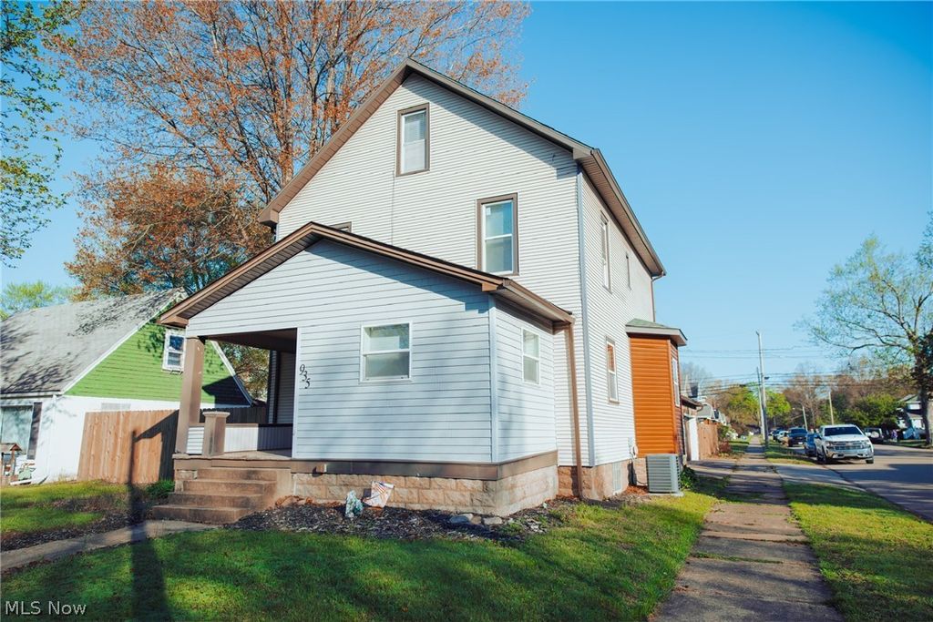 Photo of 935 E Front Street, Dover, OH 44622 (MLS # 5203121)