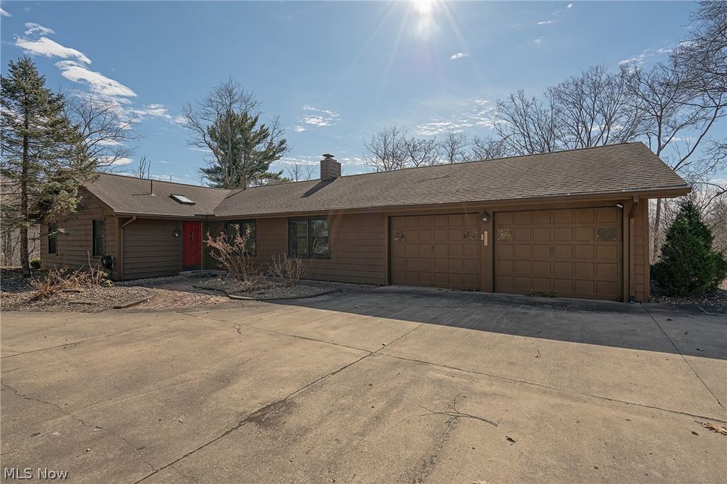 Photo of 1222 Cisler Drive, Marietta, OH 45750 (MLS # 5188635)