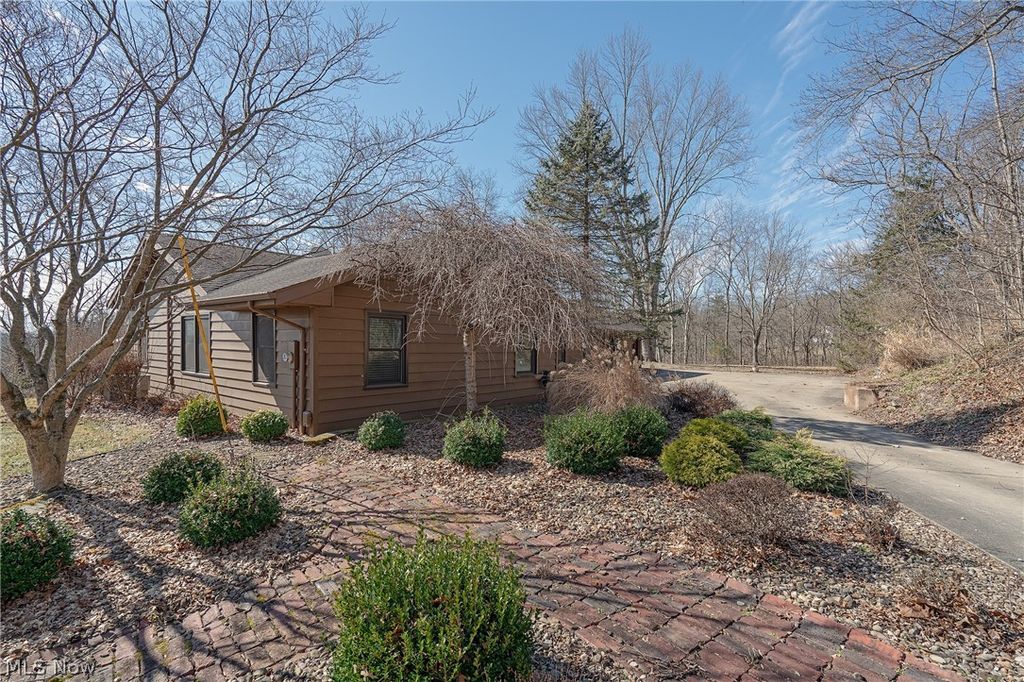 Photo of 1222 Cisler Drive, Marietta, OH 45750 (MLS # 5188635)