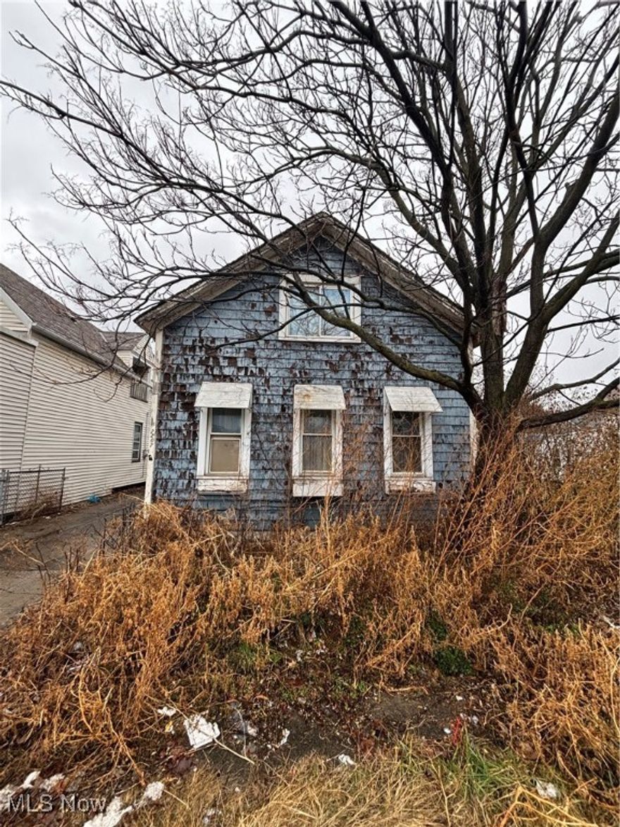 Great opportunity for investors or buyers ready to roll up their sleeves! This 3-bedroom, 1-bath home at 7207 Ivy offers solid potential and is priced accordingly. Features a functional layout with ample living space and a manageable footprint—perfect for a renovation project, rental addition, or value-add flip. Conveniently located near schools, shopping, and major routes. Property is a fixer-upper and is being sold as-is. Bring your vision and make it your next project.