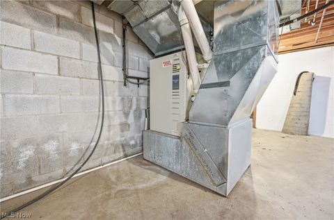 Tiny photo for 930 Highland Avenue, Salem, OH 44460 (MLS # 5190529)