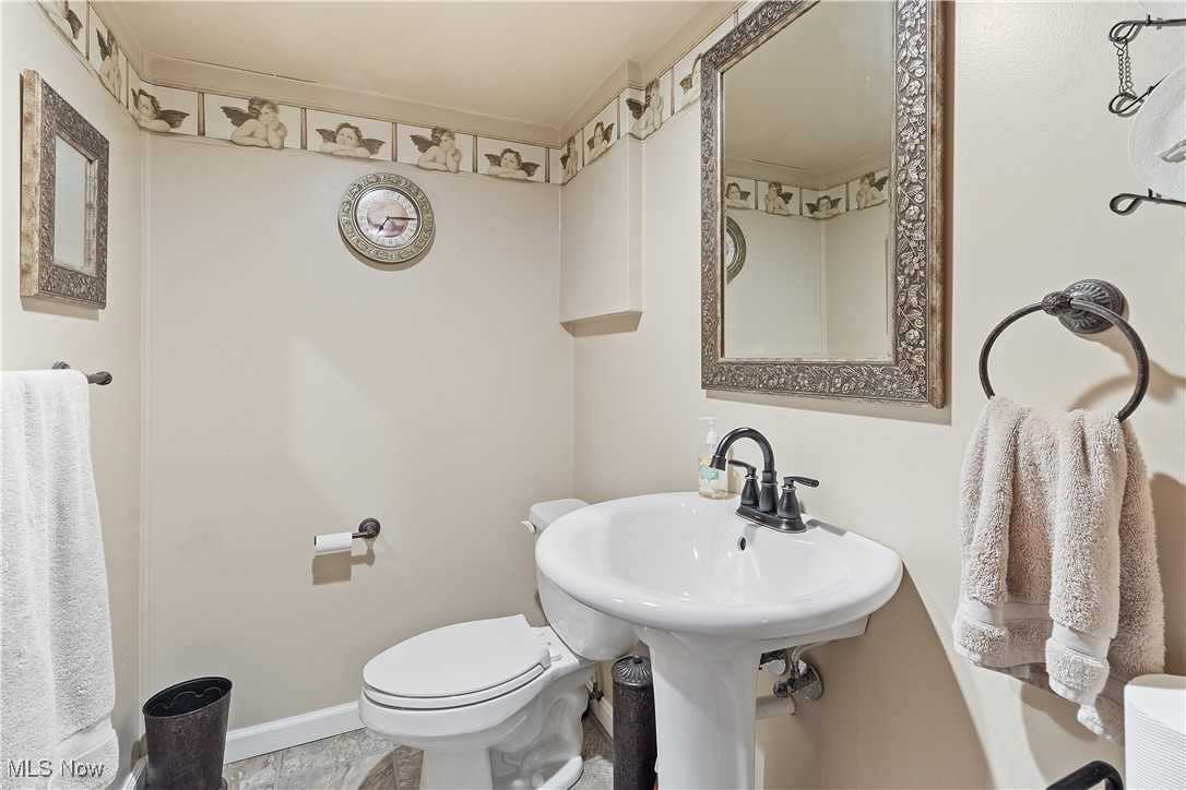 5225 Roseside Drive, Parma, Ohio image 22