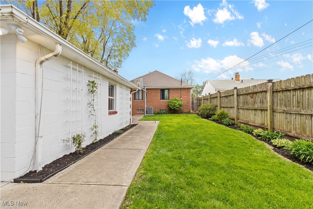 5225 Roseside Drive, Parma, Ohio image 7