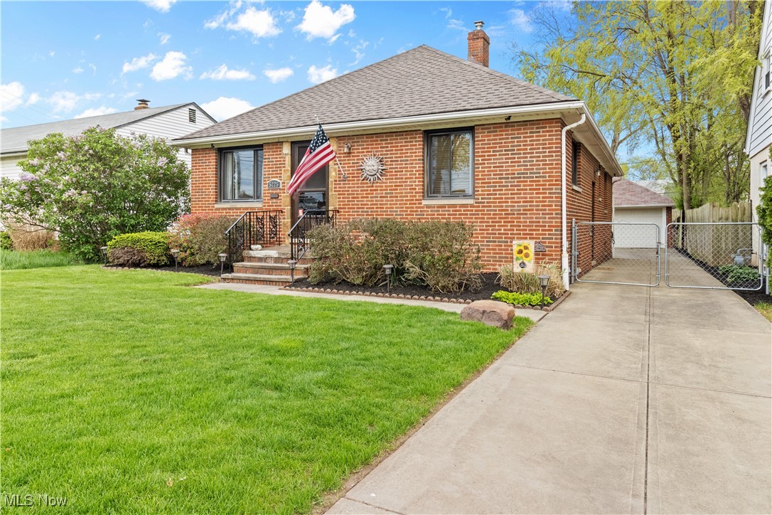 5225 Roseside Drive, Parma, Ohio image 2