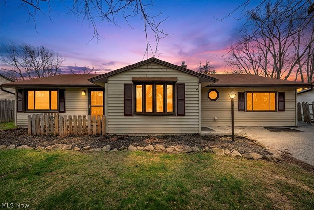 Photo of 7366 Primrose Drive, Mentor on the Lake, OH 44060 (MLS # 5195671)