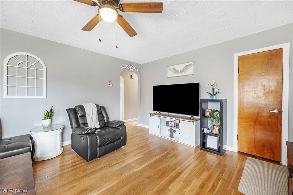 Photo of 339 Schrop Avenue, Akron, OH 44312 (MLS # 5199362)