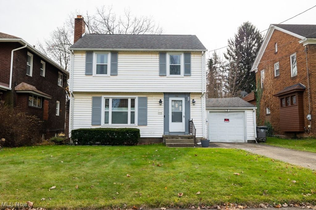 Photo of 439 Catalina Avenue, Youngstown, OH 44504 (MLS # 5174647)