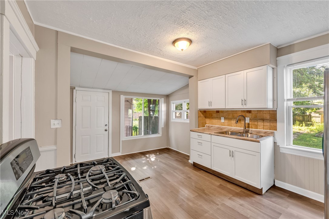 James M Hoyts - Residential