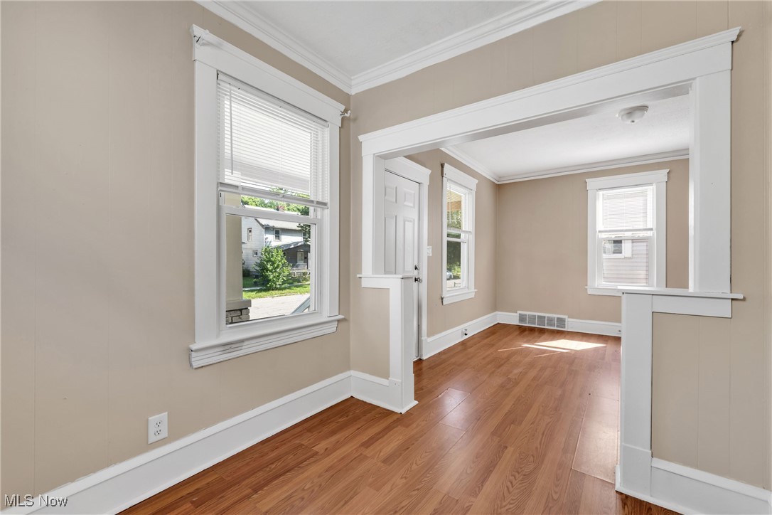 James M Hoyts - Residential