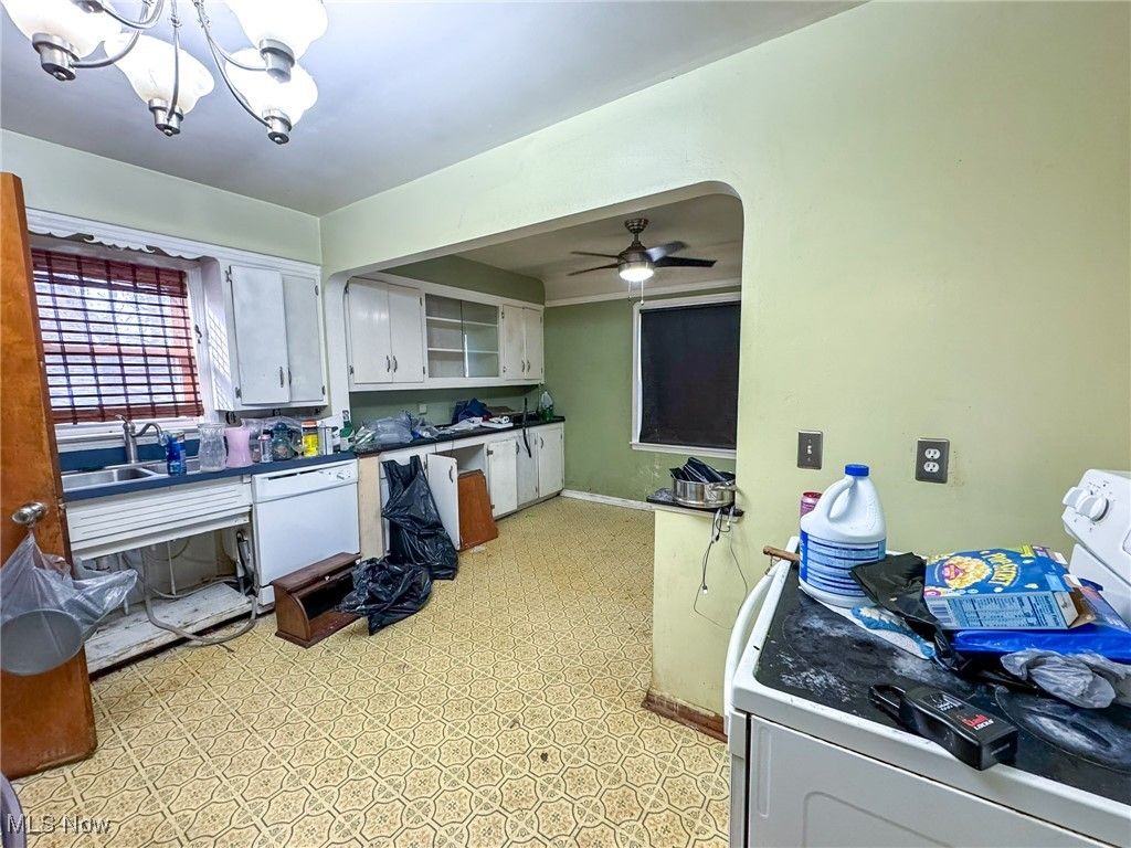 Photo of 3213 George Avenue, Parma, OH 44134 (MLS # 5174141)