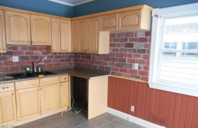 Highbridge Park 04/Mathews & - Residential