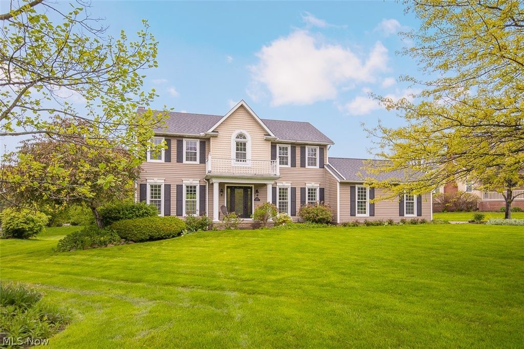 Photo of 7528 Lakedge Court, Hudson, OH 44236 (MLS # 5206781)
