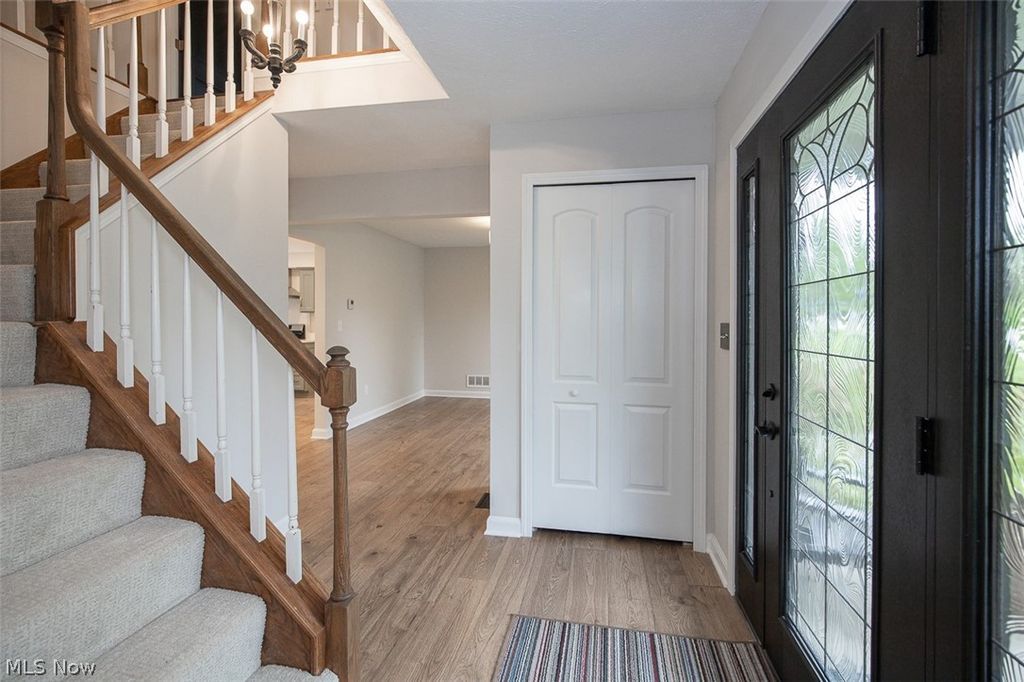 Photo of 7528 Lakedge Court, Hudson, OH 44236 (MLS # 5206781)