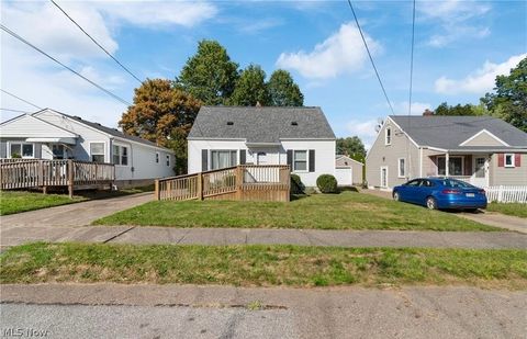Photo of 629 Donald Avenue, Akron, OH 44306 (MLS # 5190156)