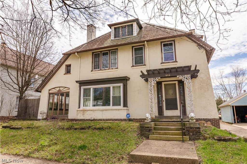 Photo of 515 Federal Avenue NE, Massillon, OH 44646 (MLS # 5196459)