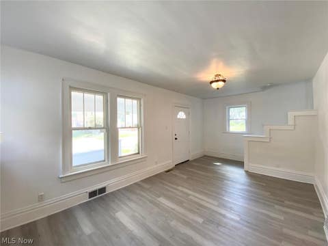 Tiny photo for 576 Kling Street, Akron, OH 44311 (MLS # 5239305)