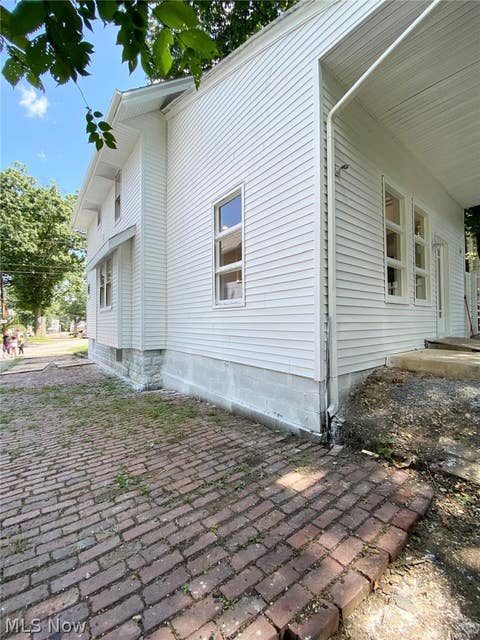 Tiny photo for 576 Kling Street, Akron, OH 44311 (MLS # 5239305)