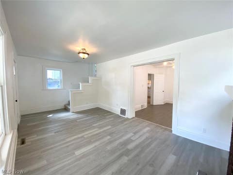 Tiny photo for 576 Kling Street, Akron, OH 44311 (MLS # 5239305)