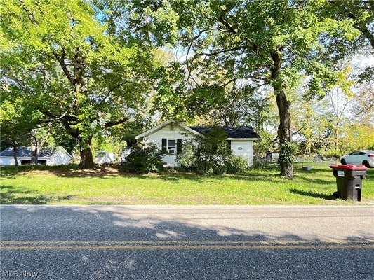 12380 HOOVER AVE NW, UNIONTOWN, OH 44685 - Image 700ee65e1bb358dd7fe5d0c76b33c1ee/2432512499