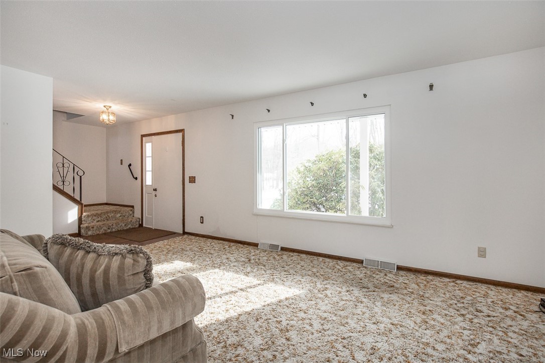 17060 Creighton Drive