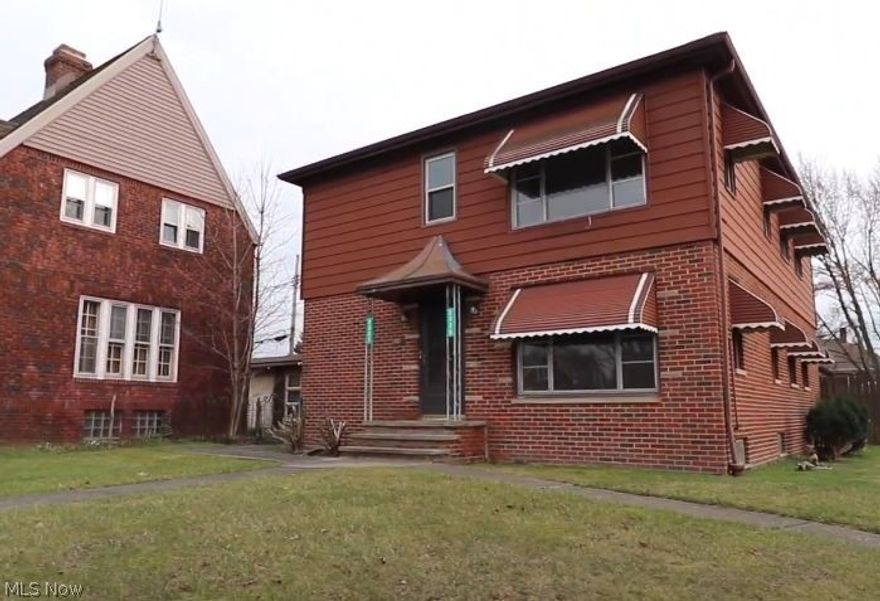 Vacant Turnkey Duplex in Parma. Great investment property for a landlord looking for a low risk investment property. Also works great for a 1st time home buyer who would like to live for free while their tenant pays for the mortgage. Email agent for market rent roll & video tour along with complete investment analysis & information on the mechanical systems of the building. Do not disturb the tenants. Local & out of state buyers welcome!