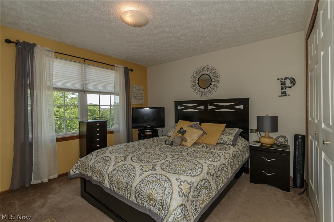 Fairfax Meadows - Residential