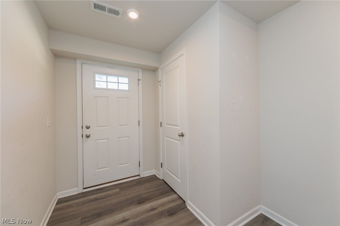 212 Raintree Lane