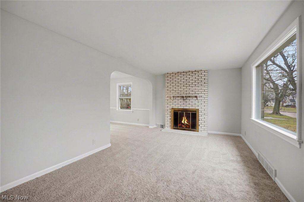 Photo of 312 Montrose Avenue NW, Canton, OH 44708 (MLS # 5191963)