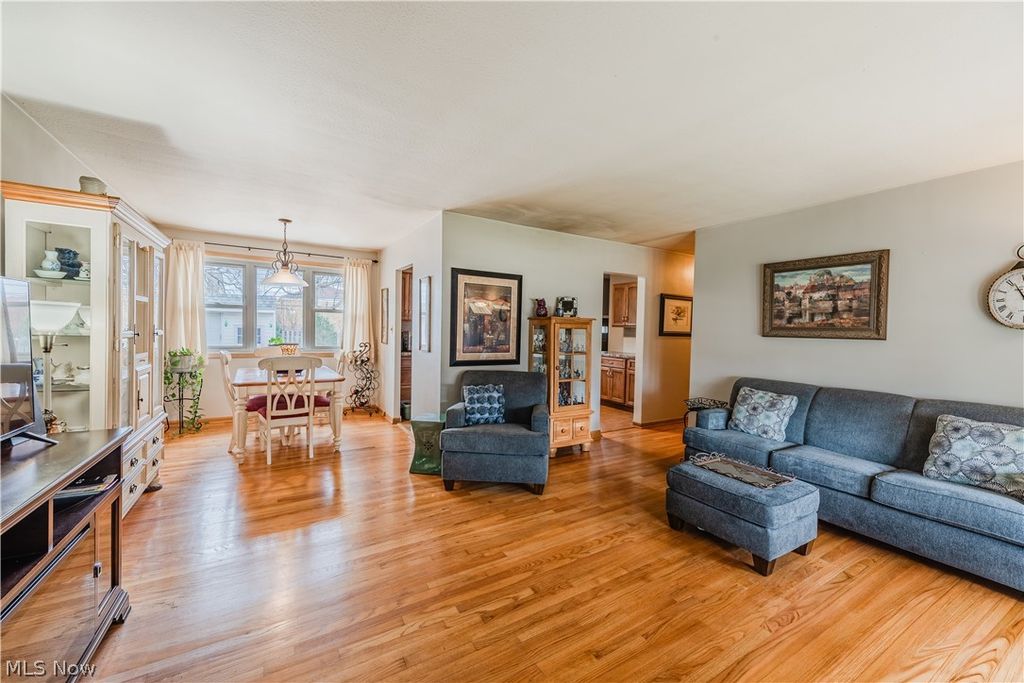 Photo of 3605 Glenbar Drive, Fairview Park, OH 44126 (MLS # 5194365)