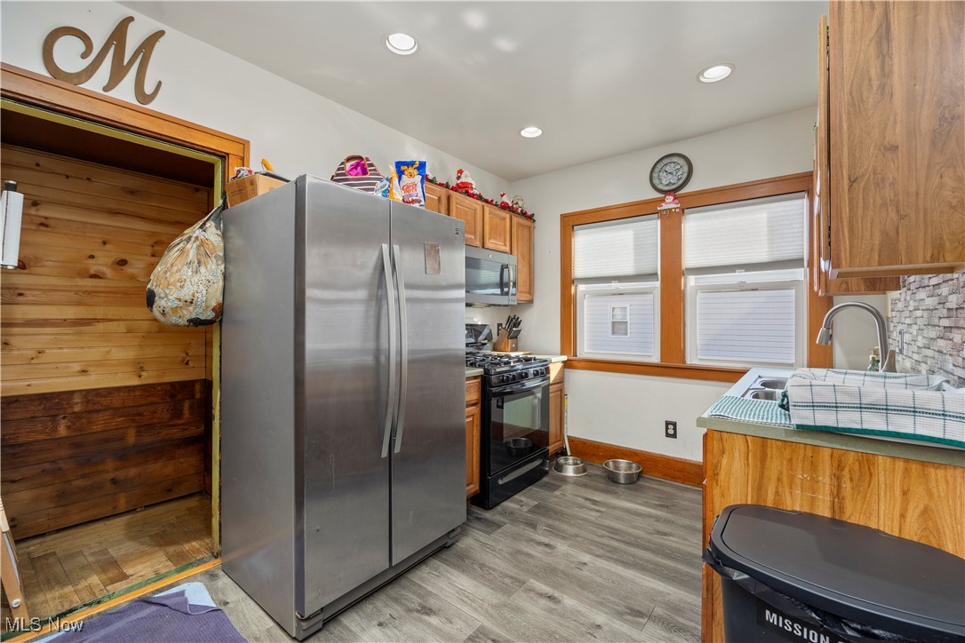 Sheffield Land & Improv C - Residential