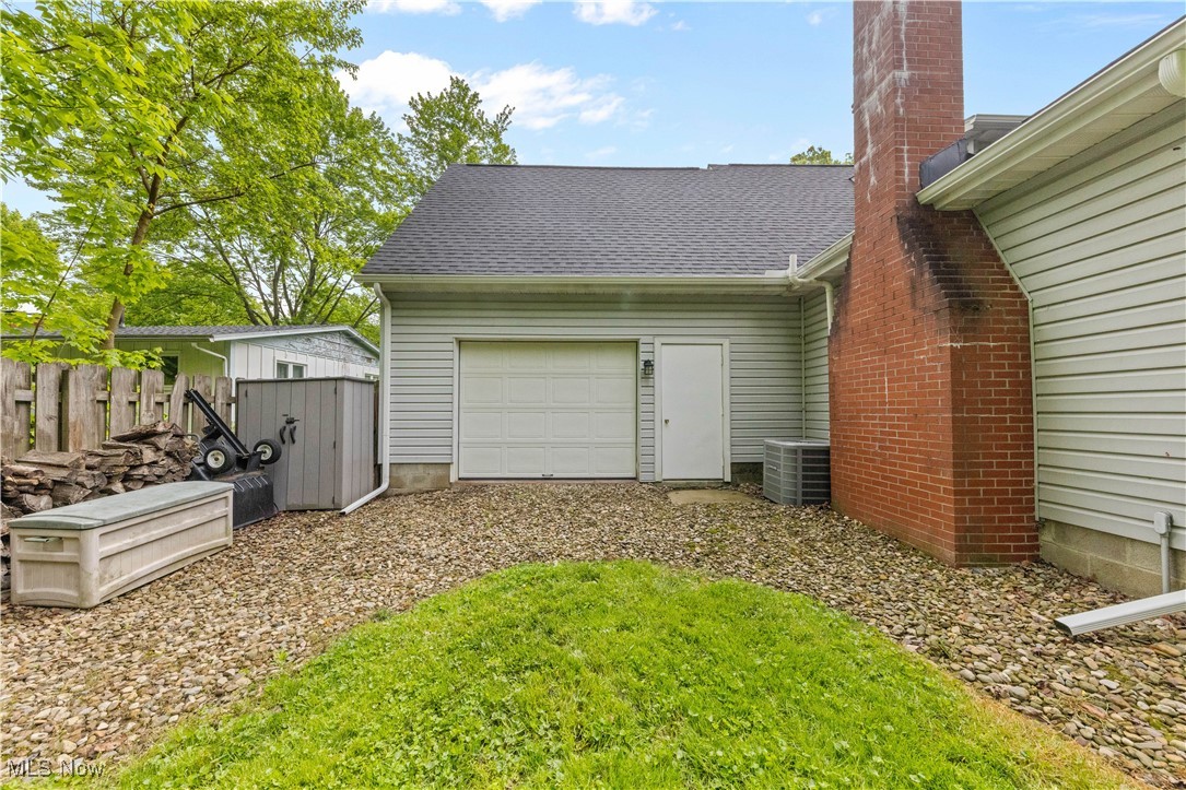 2261 Western Avenue, Alliance, Ohio image 37