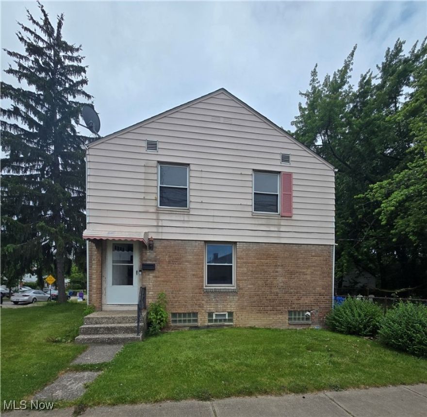 Great Opportunity for First Time Buyers or Investors! Not Your Typical Single Family Home, It's Attached to
Another but Each One With it's Own Parcel, Own Entrance, Own Yard etc, Deeded Separately and Lives Like a
Standalone. Two Bedrooms with Freshly Painted Walls, Newer Updated Bathroom with Walk In Shower. Spacious Living Room, Eat In Kitchen with Newer Vinyl Flooring, Stove & Refrigerator Stay. Basement with Glass Block Windows, Newer Hot Water Tank (2023), Furnace (2013), Washer & Dryer Stay. Roof is Approximately 15
Years Old. Does Not Have A Garage But Has A Nice Fenced Yard and Newer Driveway, Corner House. Needs
Some Updating, Great Potential to Make it Your Own. Close to Highways, Shopping, Bus Lines, & Amenities. Sold
As Is!